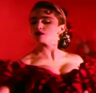 Madonna_LaIslaBonita