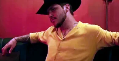 ChristianNodal_NaceUnBorracho