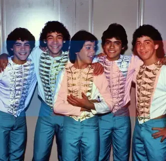 Letra de Y Yo No Bailo - Menudo 2 Menudo_YYoNoBailo